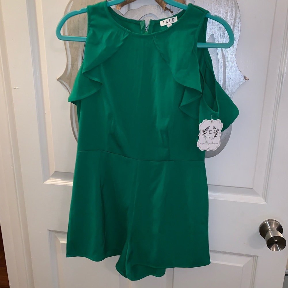 Romper NWT size medium